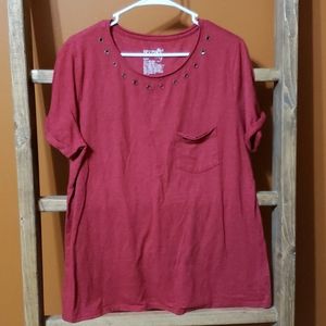 Red short sleevee top